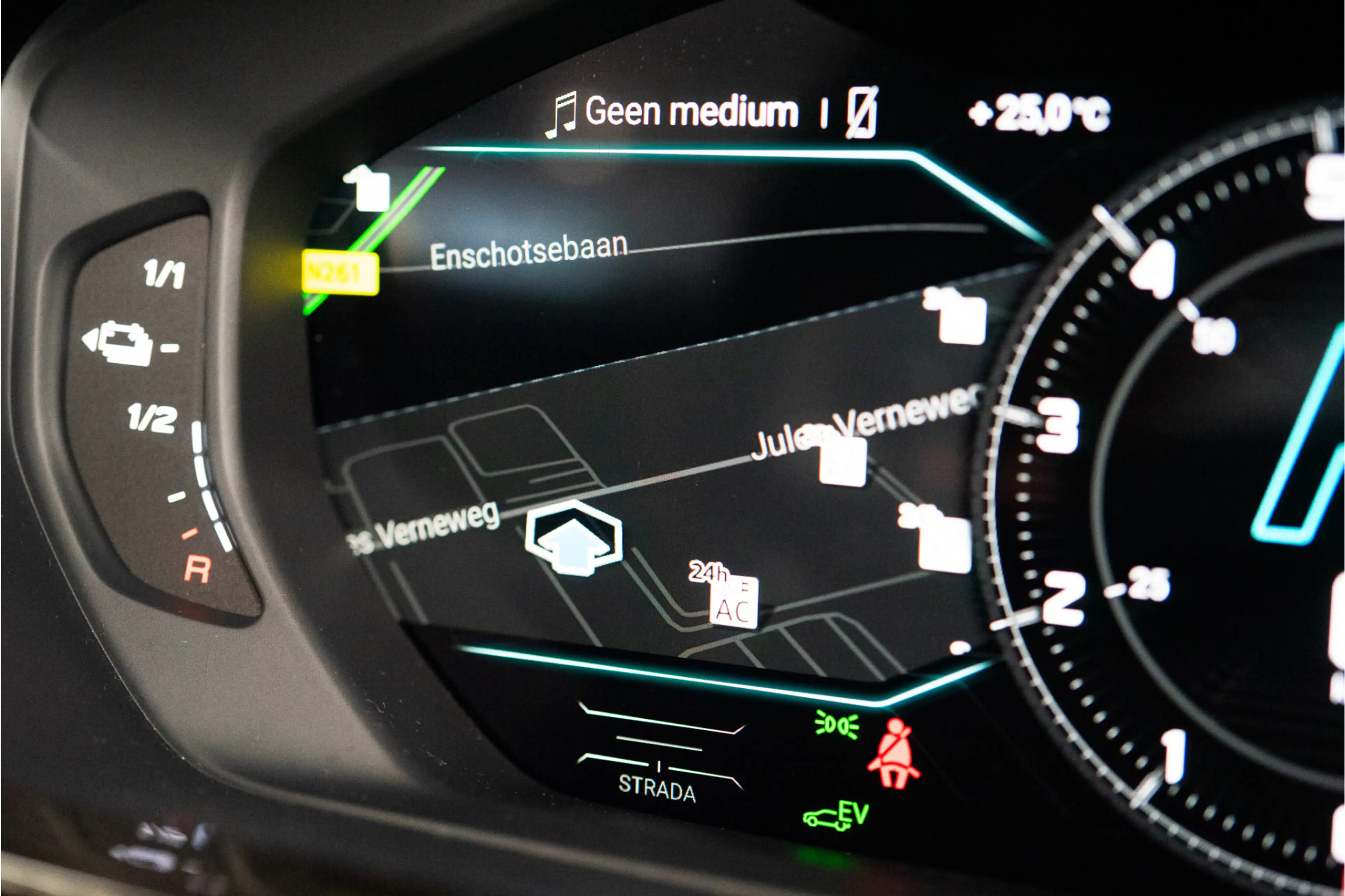 Lamborghini Urus 4.0 V8 Hybrid SE 800PK | Ad Personam | Nero Helene — photo 48