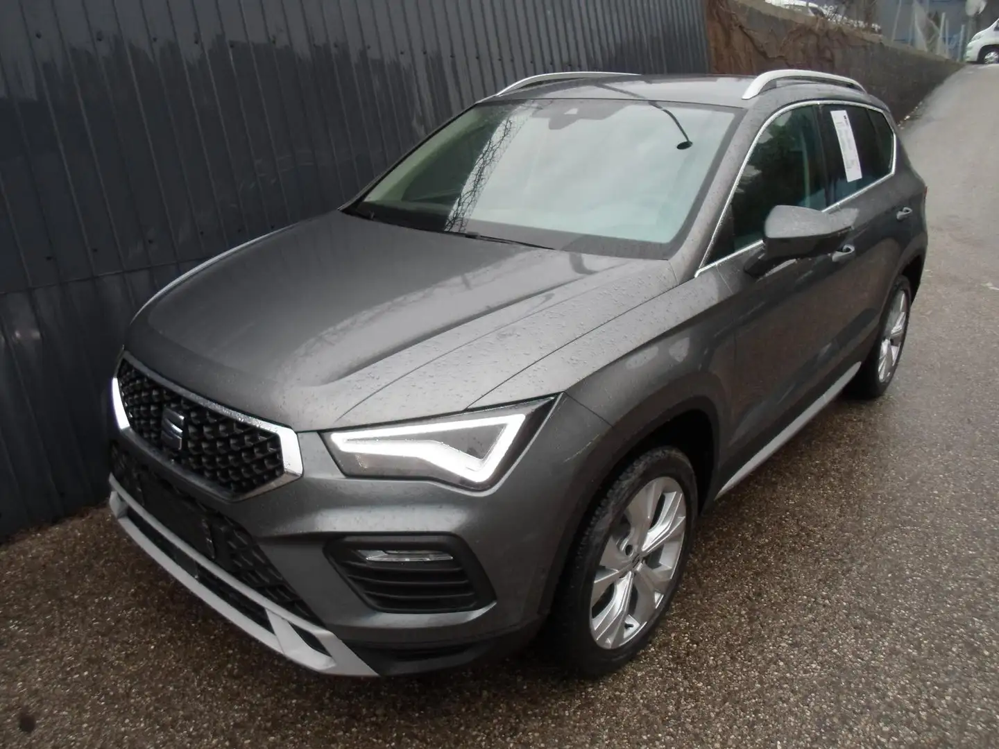 SEAT Ateca Xperience 1.5 TSI ACT DSG Grau - 1