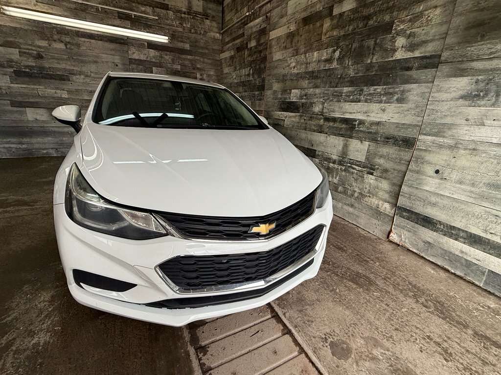 2018 Chevrolet Cruze 1.4L LT AUTO SIÈGES CHAUFFANT CAM DE RECUL ** APPR — снимка 1