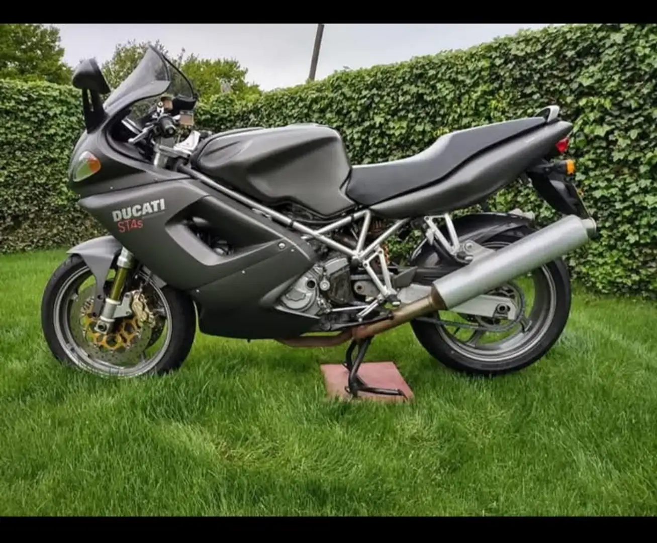 Ducati ST 4 St4s Grijs - 1