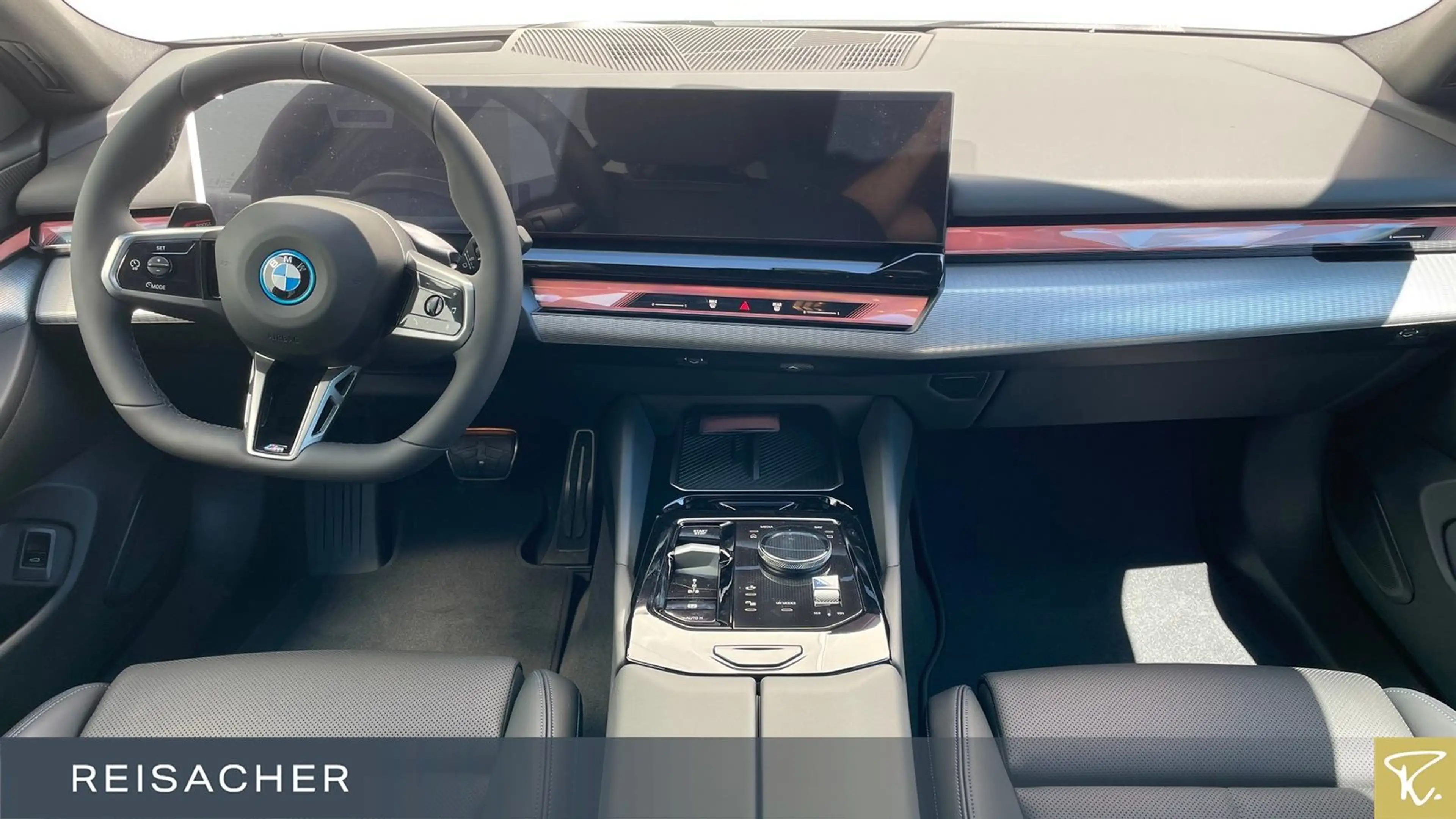 BMW i5 A Tou xDrive40 M-Sport,AHK,DAProf,Autom — photo 6