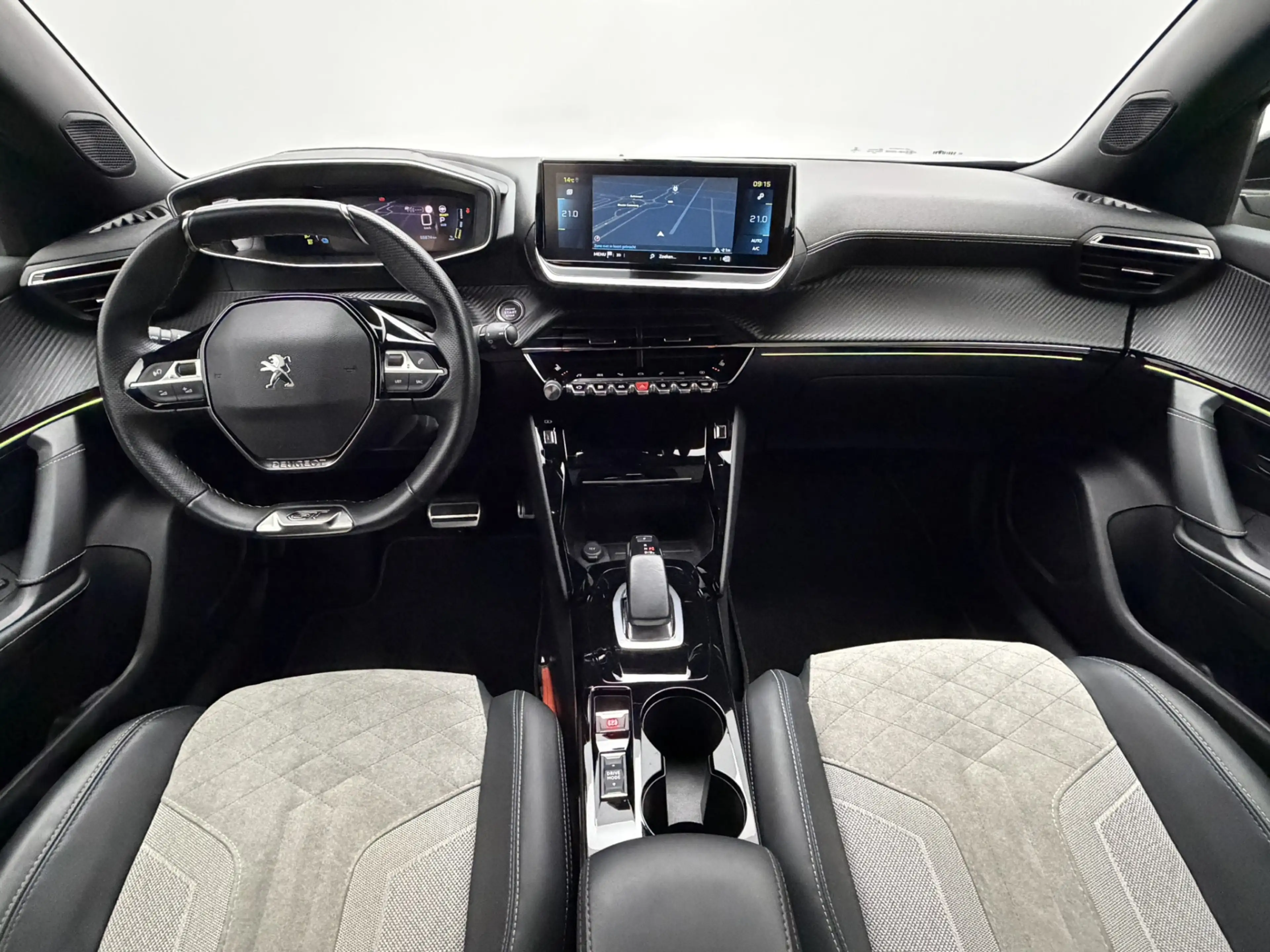 Peugeot e-2008 EV GT 50 kWh SOH 91,7% | Panoramadak | Adaptive Cr — photo 2