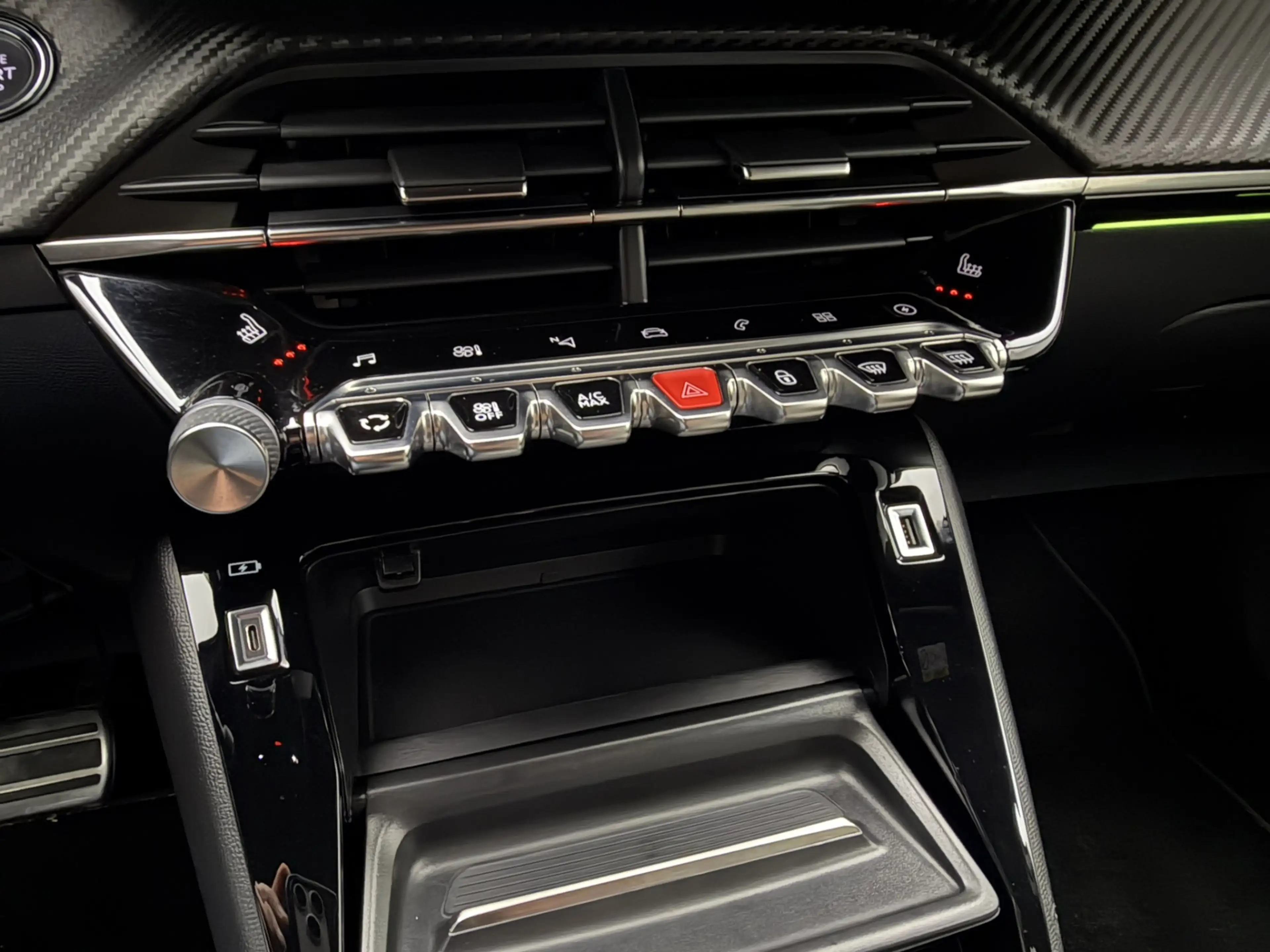 Peugeot e-2008 EV GT 50 kWh SOH 91,7% | Panoramadak | Adaptive Cr — photo 14