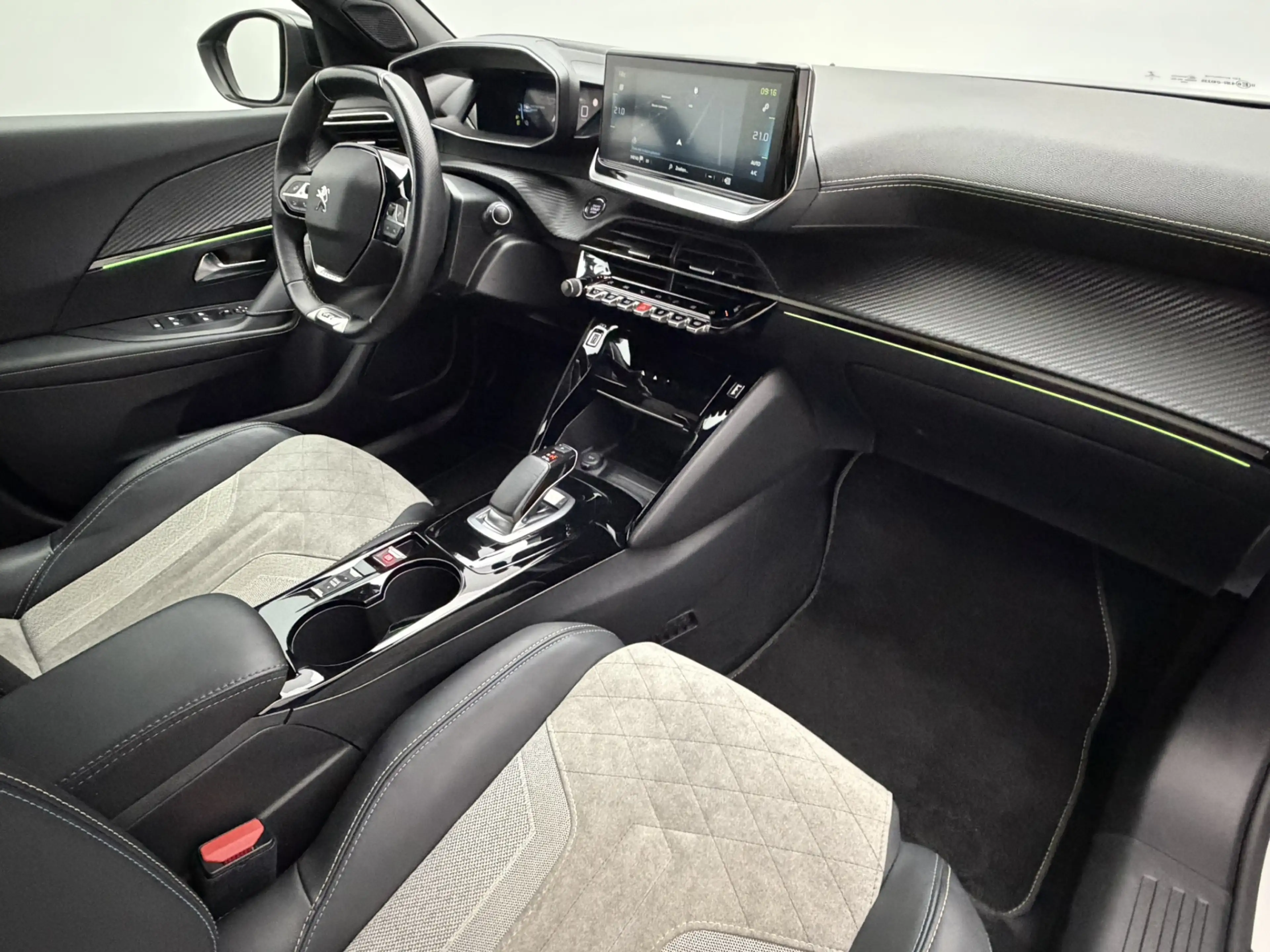 Peugeot e-2008 EV GT 50 kWh SOH 91,7% | Panoramadak | Adaptive Cr — photo 9