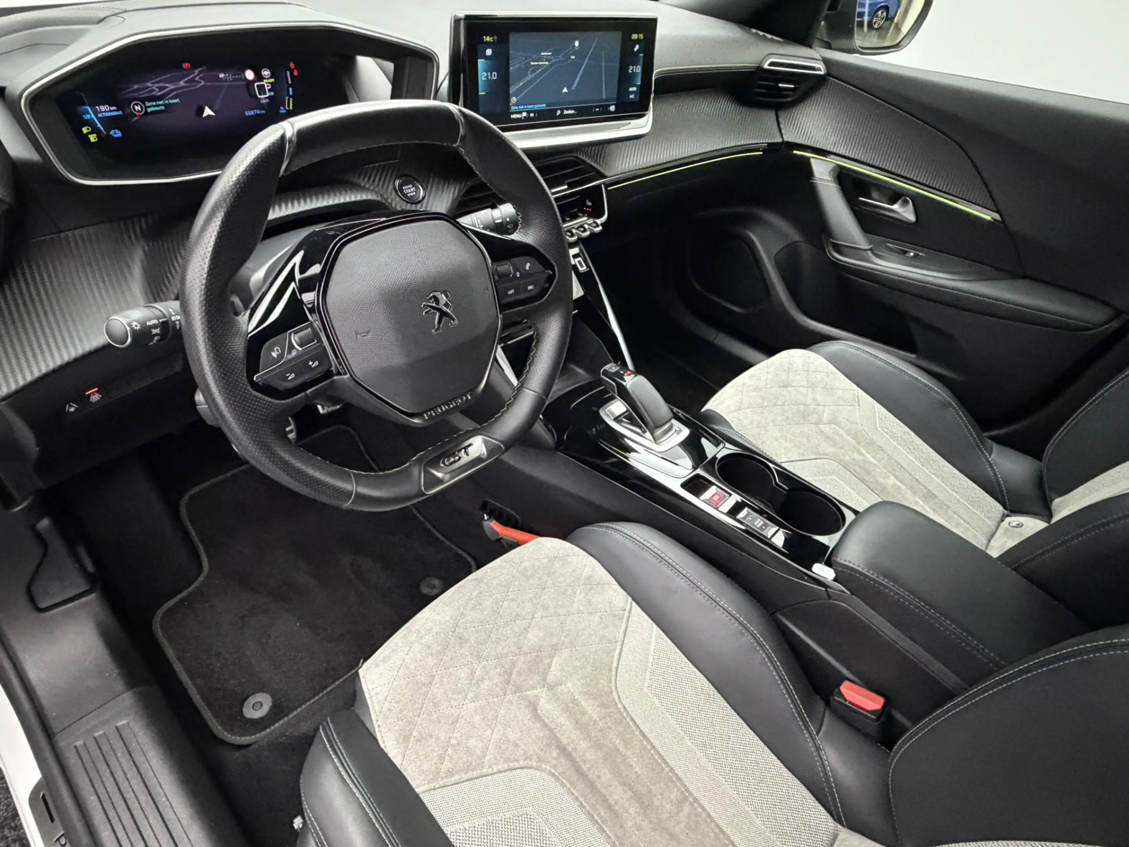 Peugeot e-2008 EV GT 50 kWh SOH 91,7% | Panoramadak | Adaptive Cr — photo 13