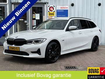 3-serie Touring 330e High Executive | LASER LED |
