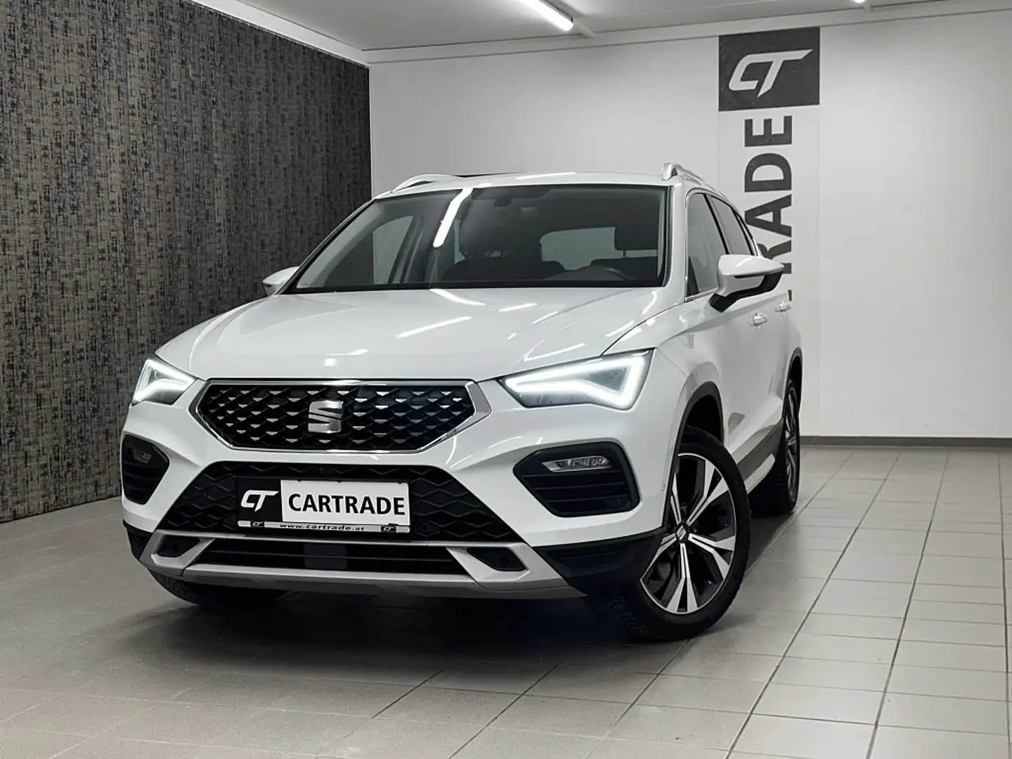 SEAT Ateca 2,0 Xperience TDI DSG /LED/ NAVI/ RÜCKFAHRK./ Weiß - 1
