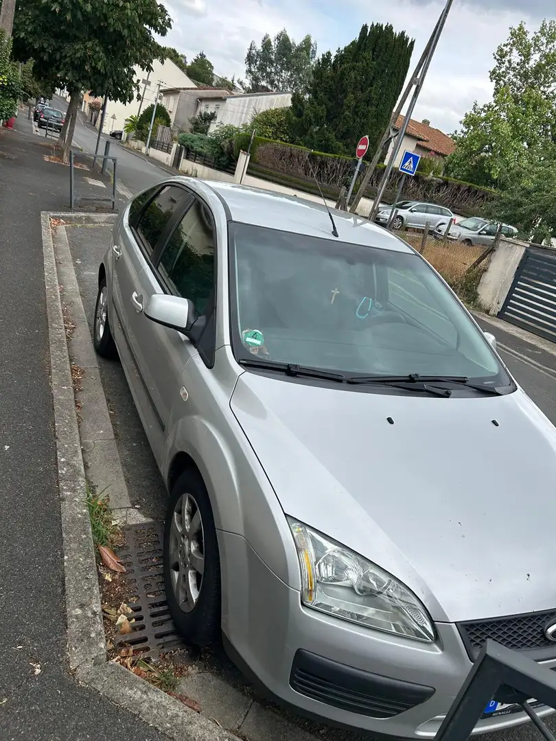 Ford Focus Focus 1.6 Ti - VCT 115 Ghia Gris - 2