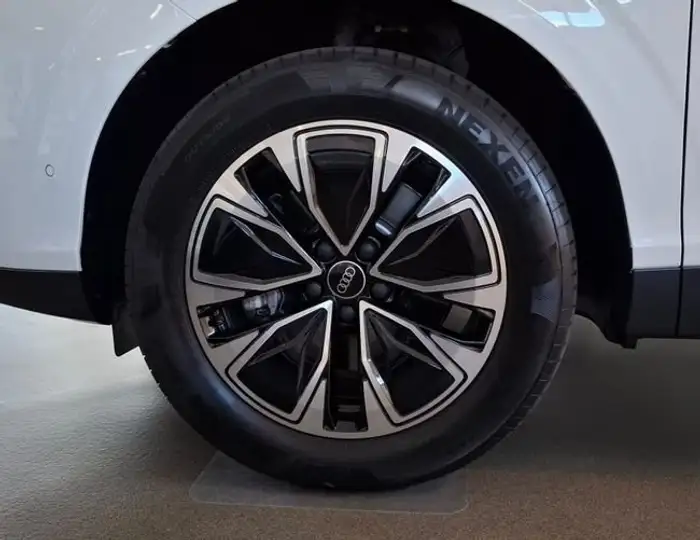 Audi Q3 2025, foto 13