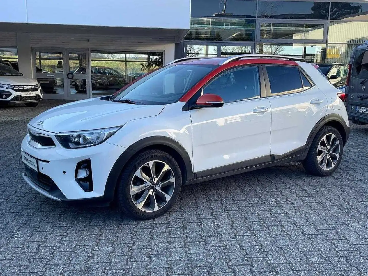 Kia Stonic Spirit Drive Assist SHZ PDC uvm Oranje - 1