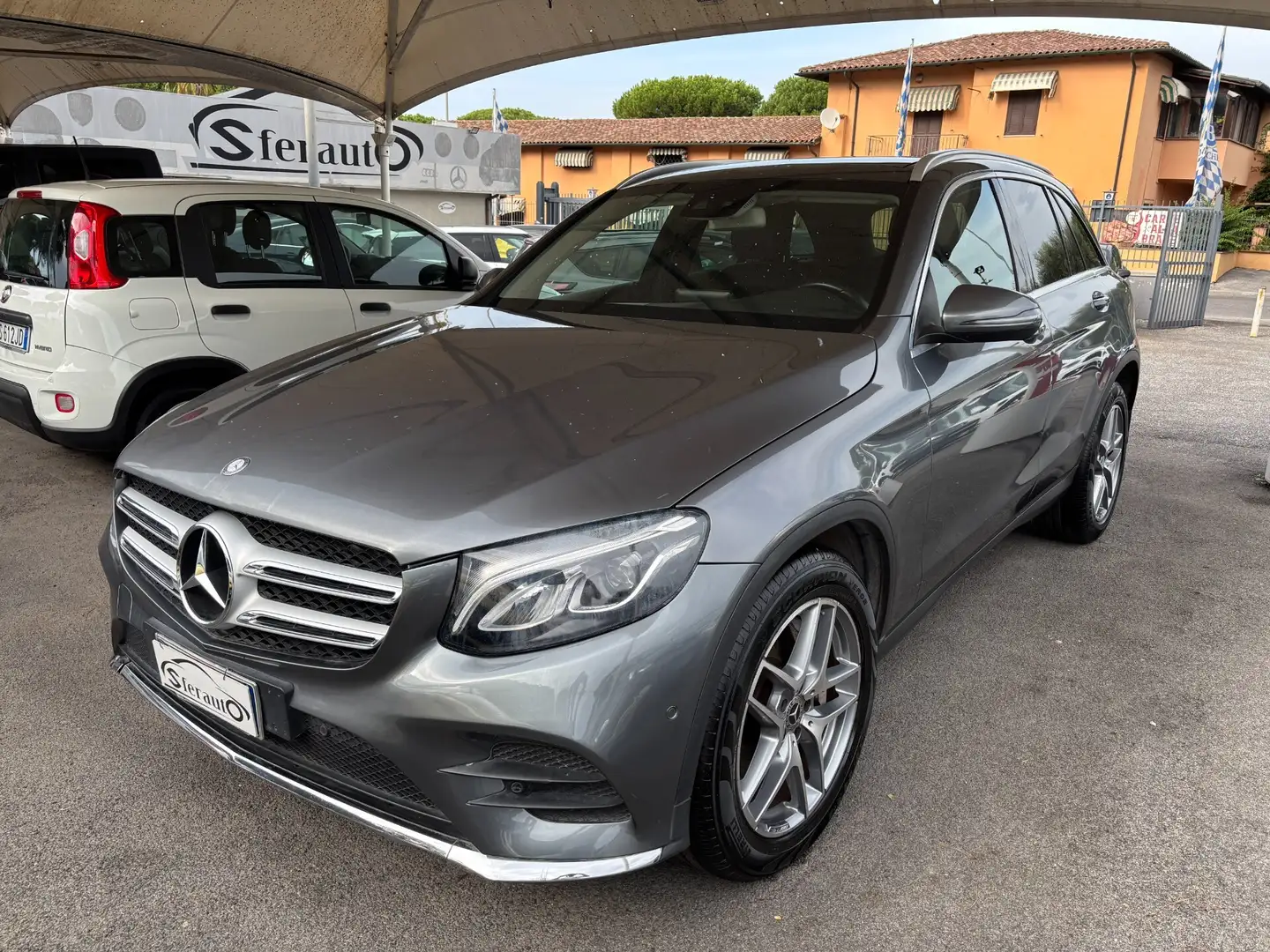 Mercedes-Benz GLC 220 GLC 220 d 4Matic Premium Grijs - 1