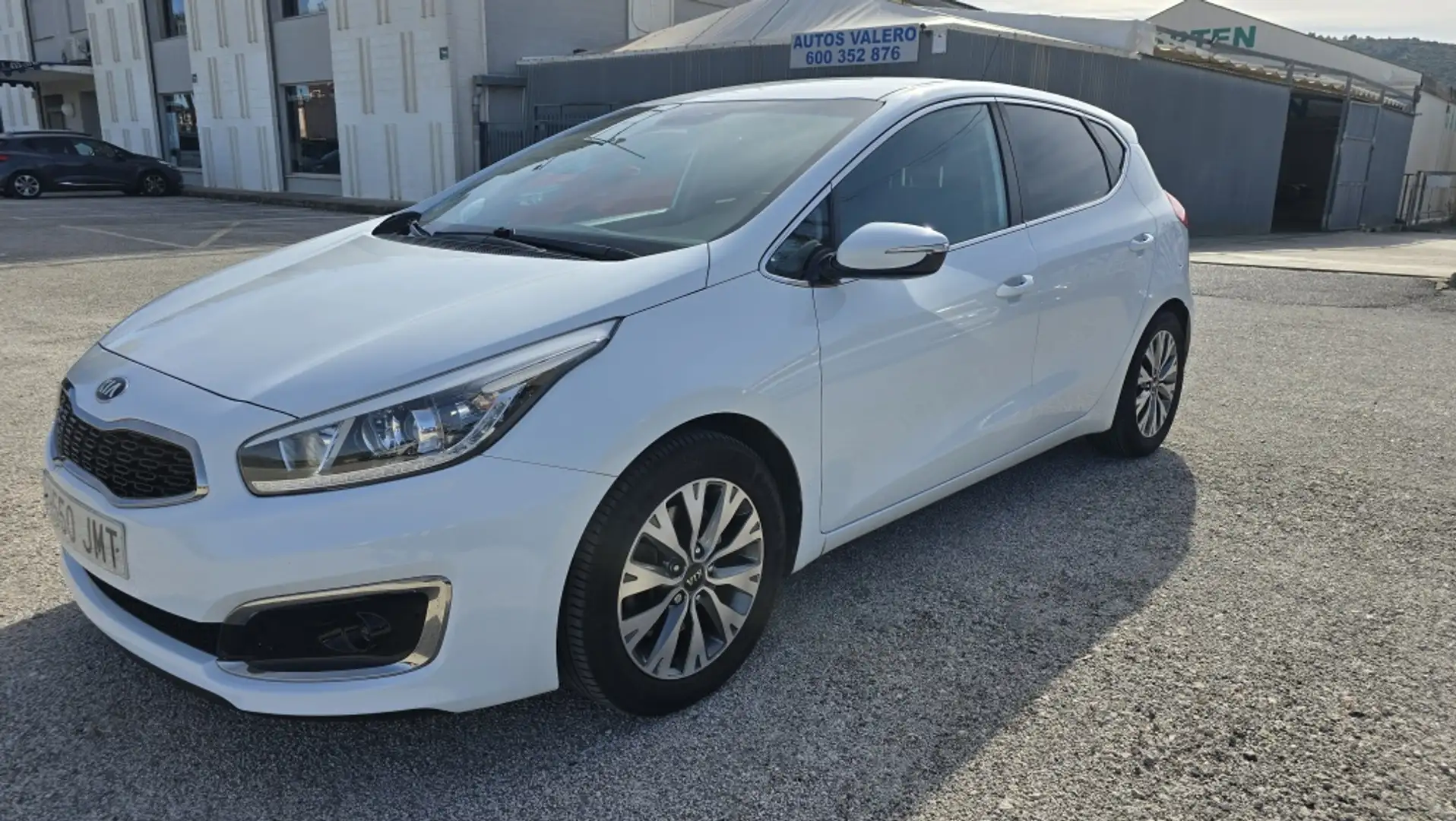 Kia Ceed / cee'd 1.4CRDI WGT Tech 90 Blanc - 2