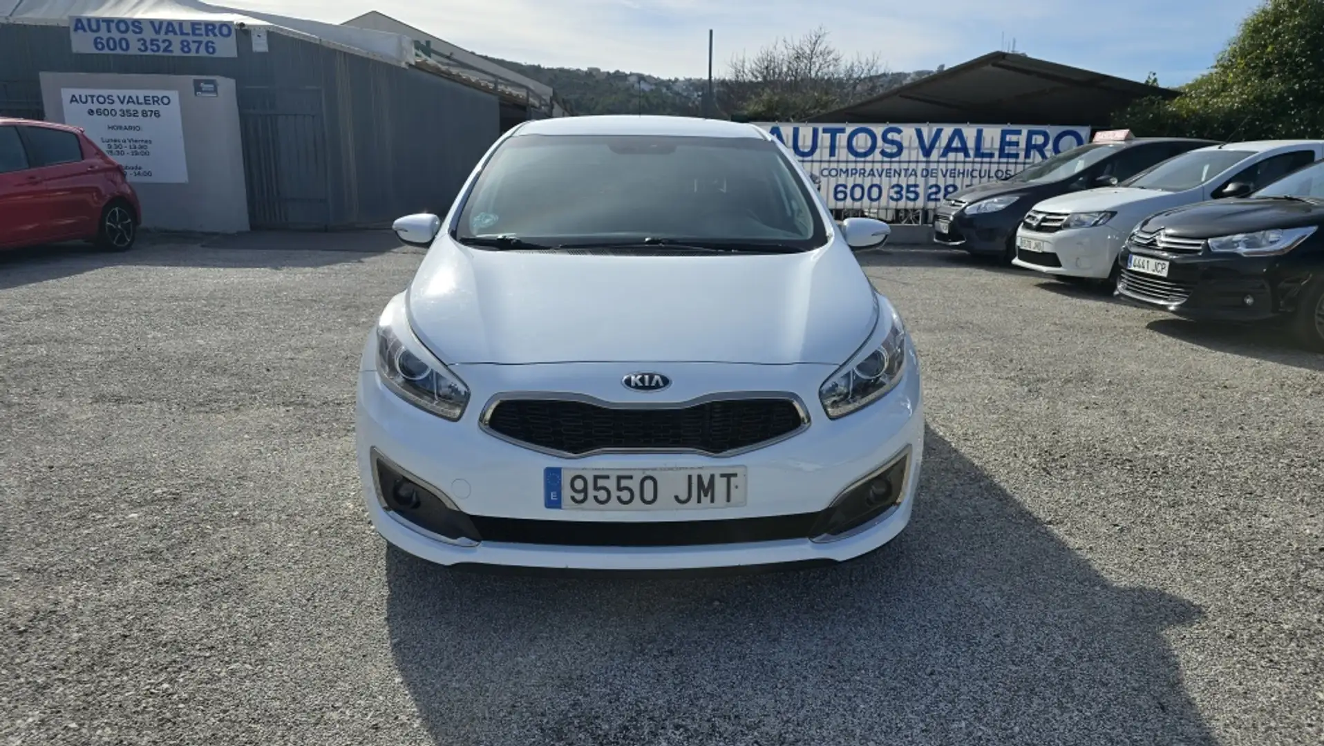 Kia Ceed / cee'd 1.4CRDI WGT Tech 90 Blanc - 1