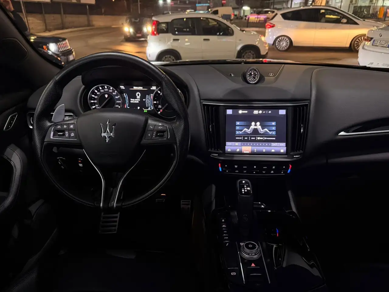Maserati Levante 2021 — фото 12