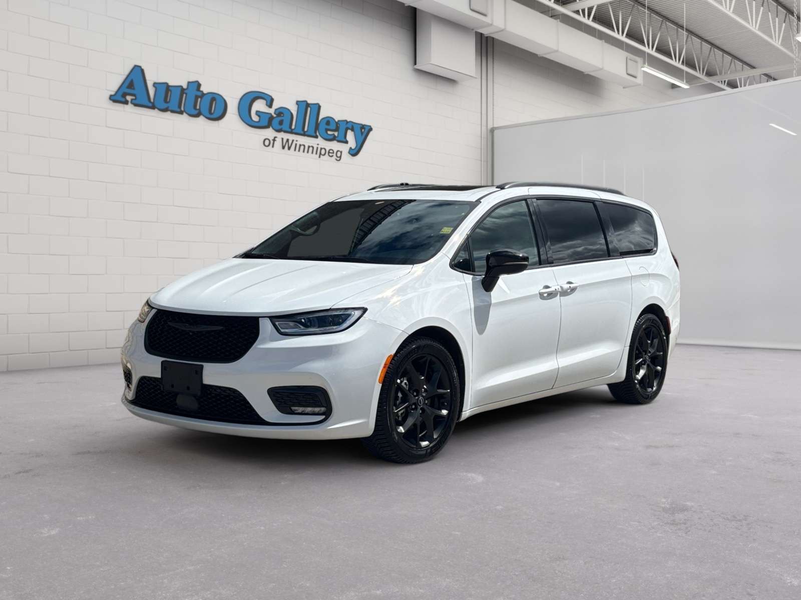 used 2025 Chrysler Pacifica car, priced at $38,809