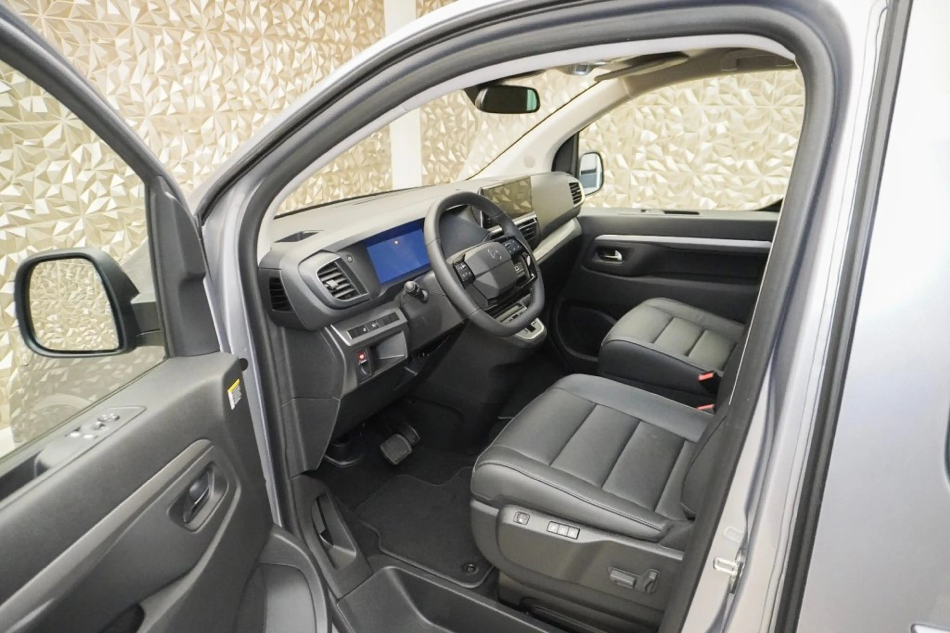 Citroen Spacetourer LÄNGE XL BlueHDi 180 S&S EAT8 Business Lounge — photo 9