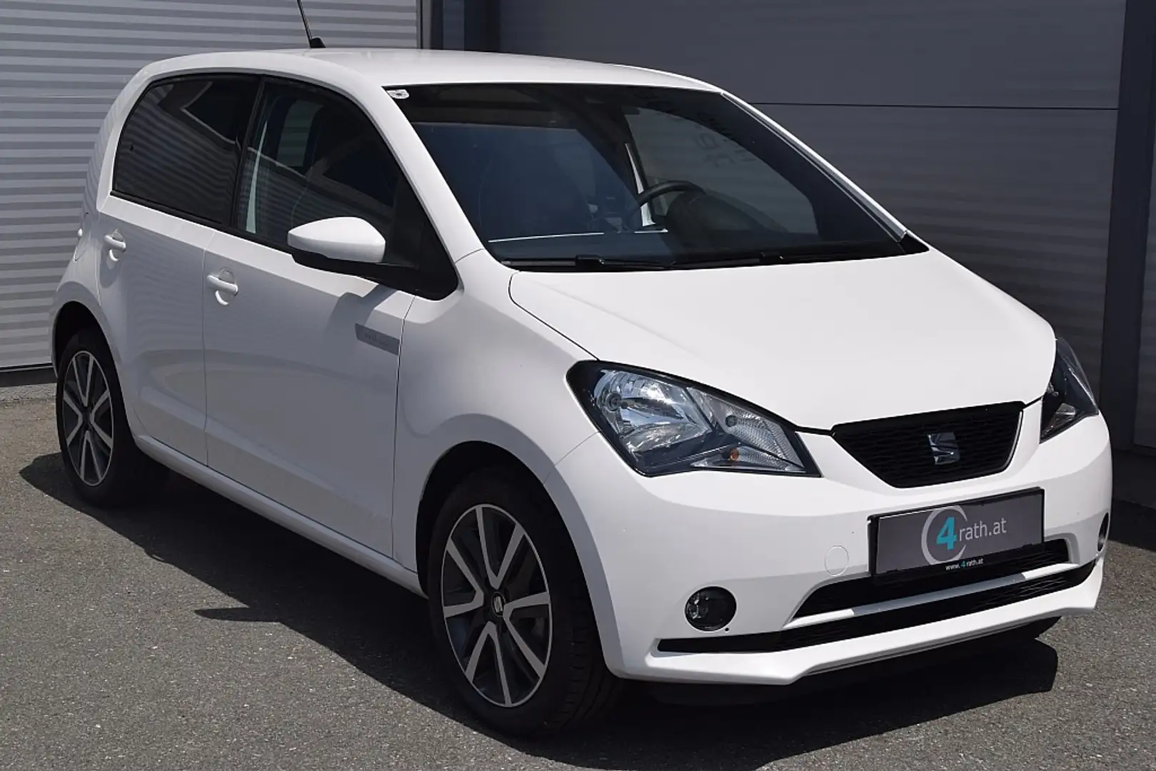 SEAT Mii electric PLUS / NETTO: 11.650 € Weiß - 2