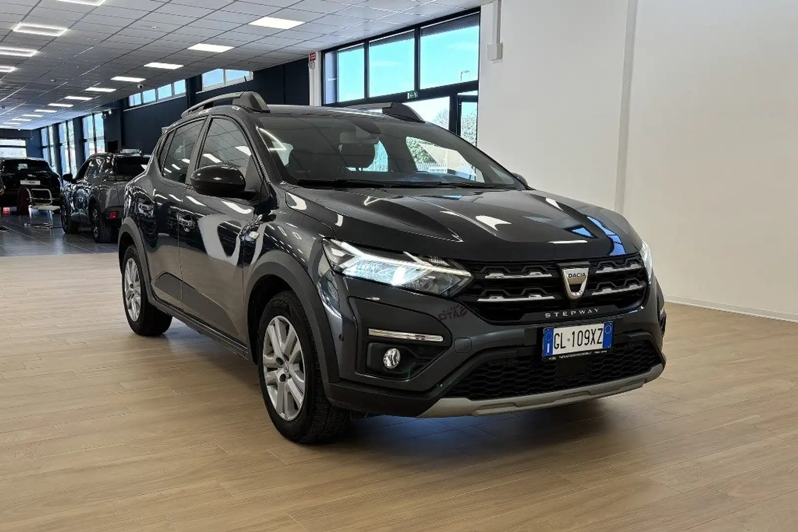 Dacia Sandero Streetway 1.0 TCe ECO-G Comfort ( N1 ) Grau - 1