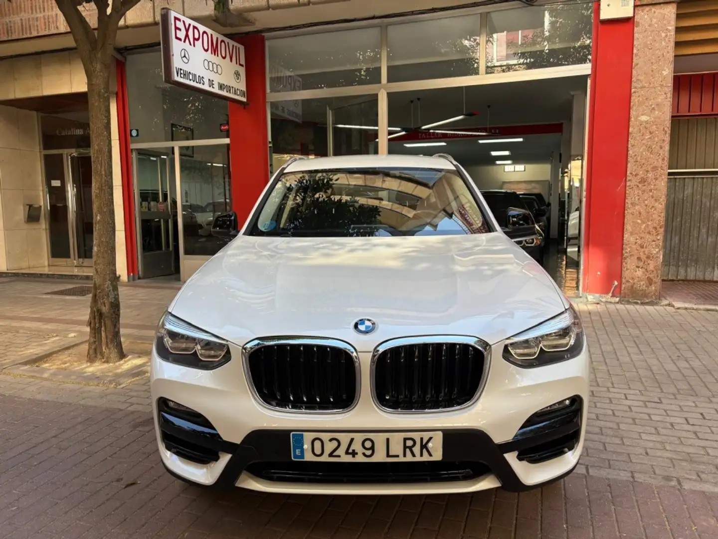 BMW X3 xDrive 20dA Blanc - 2