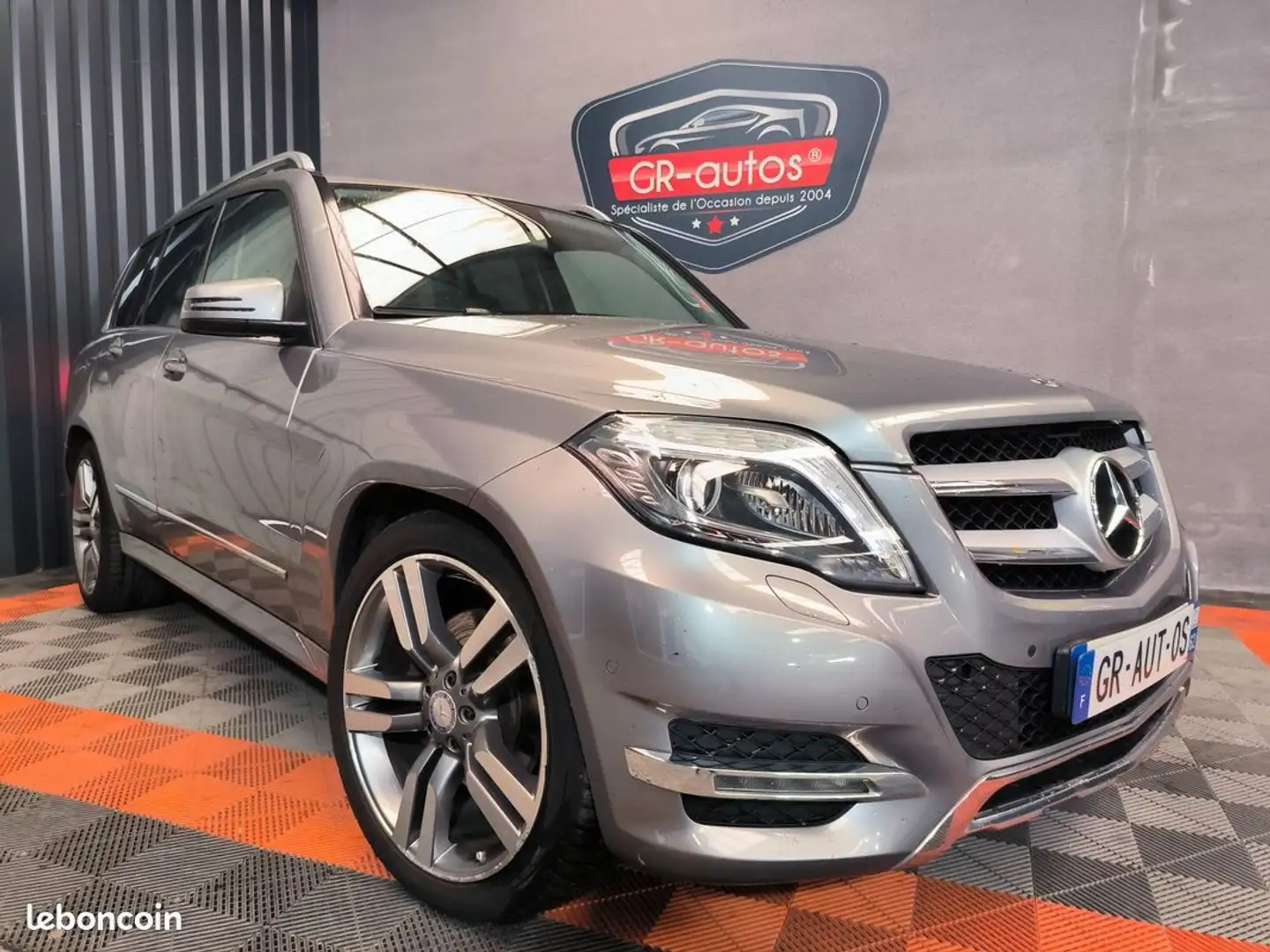 Mercedes-Benz Mercedes 220CDI 170cv SPORT BlueEfficiency garanti Gris - 2