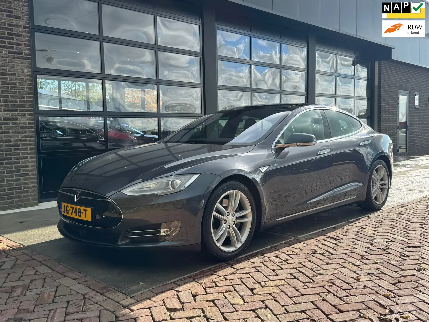 Tesla Model S 90D Base | FREE SUPERCHARGE | PANO | Leer | Grau - 1