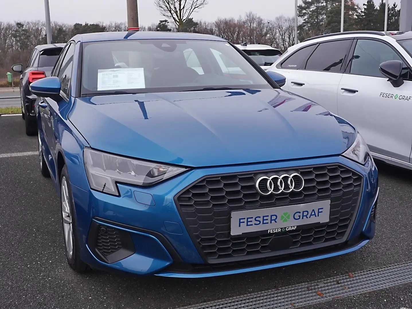 Audi A3 40 TFSI e Navi APP PDC SHZ V-Cockp. Blau - 2