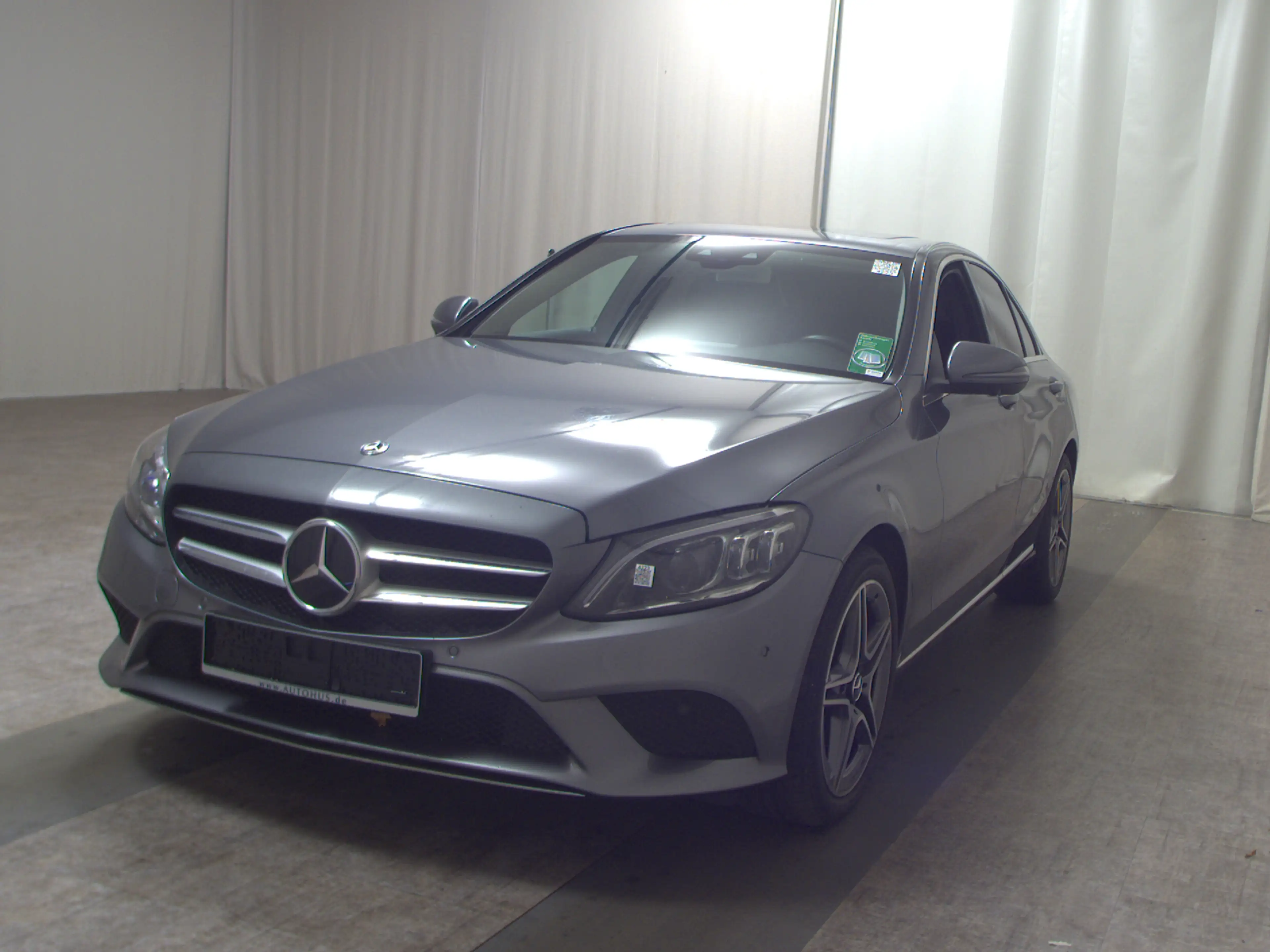 Mercedes-Benz C 300 LEDER NAVI SPORTSITZE KLIMAAUT RADIO MFL PANO SHZ VC PDC STHZG Airm. Multibeam GSD — photo 2