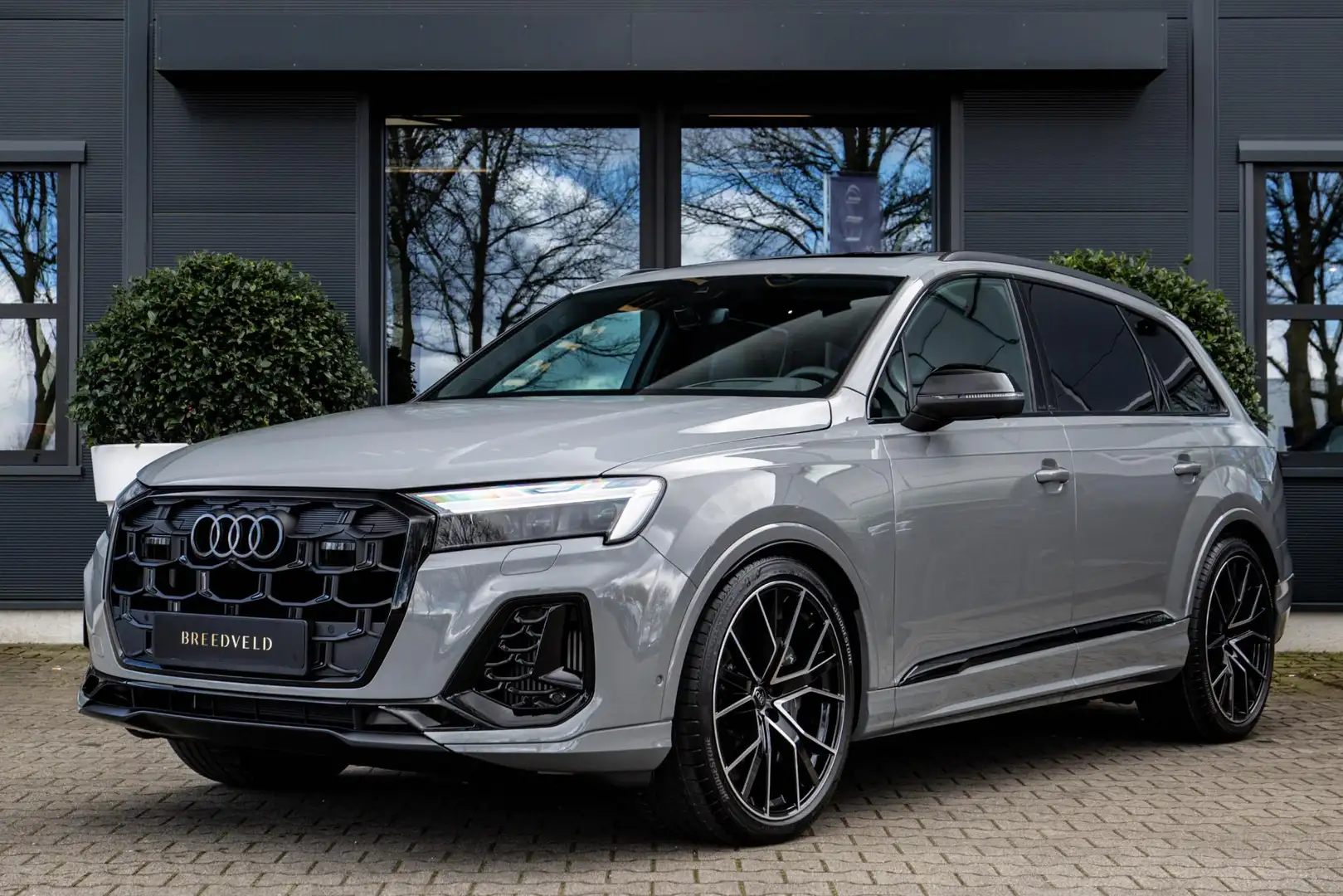 Audi SQ7 4.0 TFSI 507pk 7p Nardo Grey, Keramisch, B&O Advan Grijs - 2
