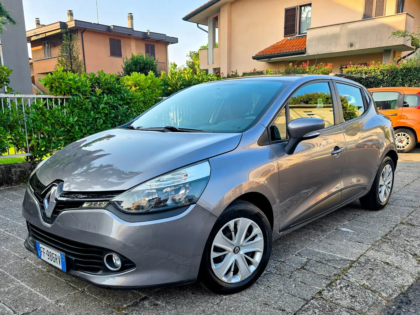 Renault Clio 5p 1.5 dci energy Duel 75cv Grau - 1