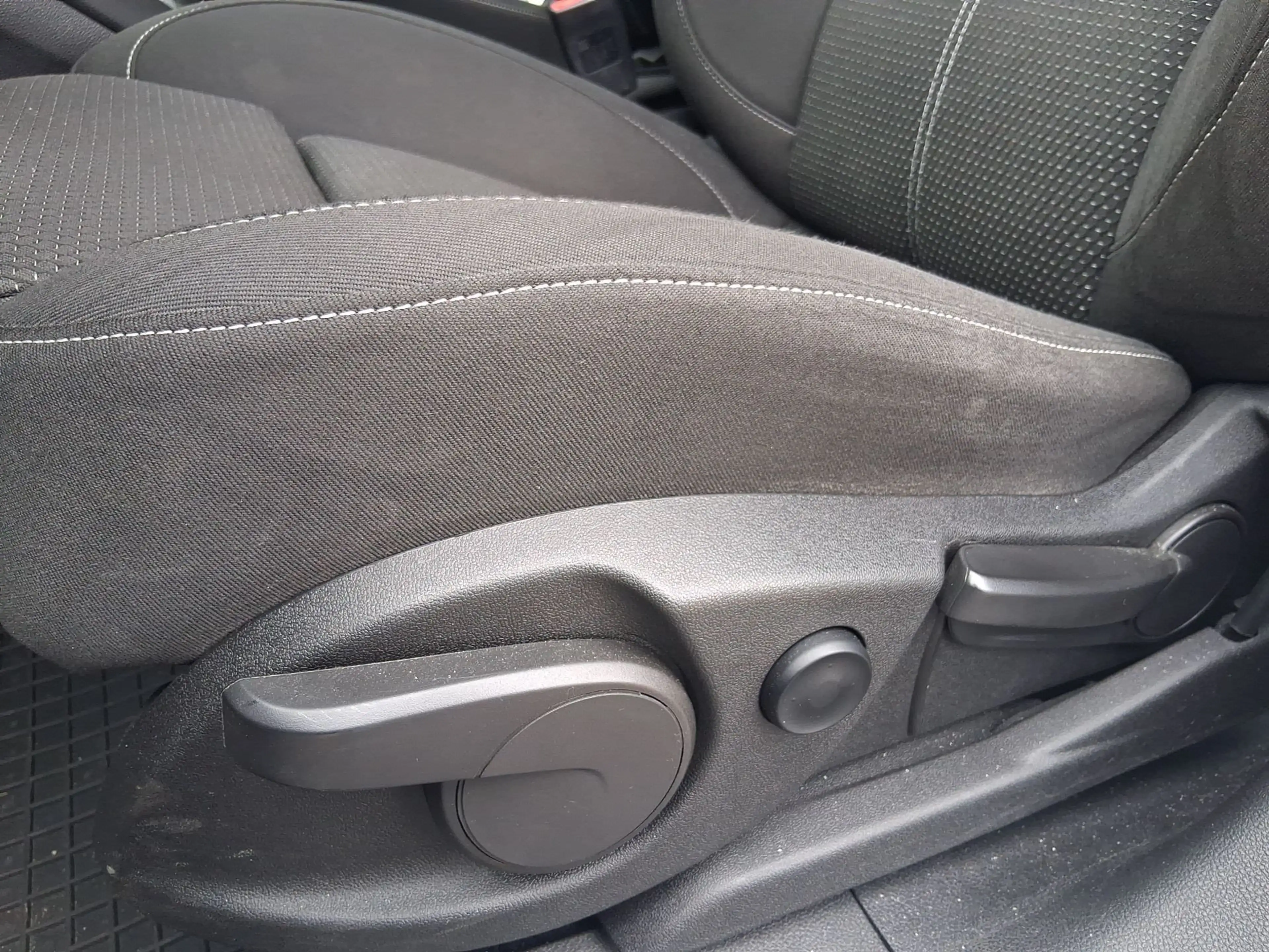 Opel Zafira Tourer 1.6 7 Sitzer — photo 8