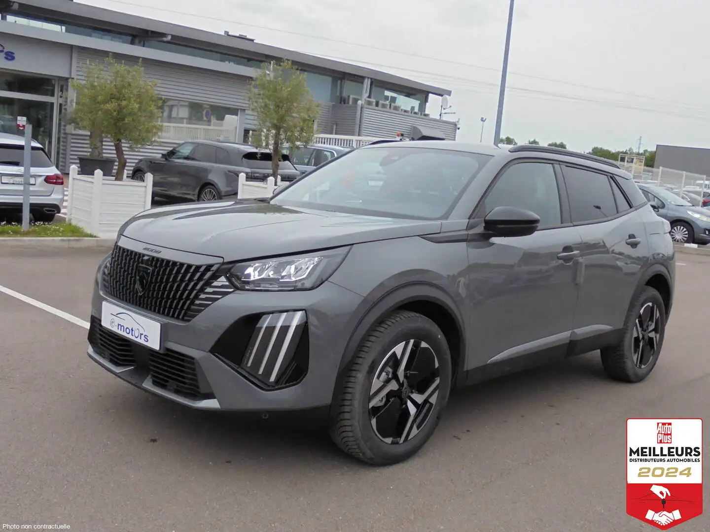 Peugeot 2008 Hybrid 136 e-DCS6 GT Gris - 1