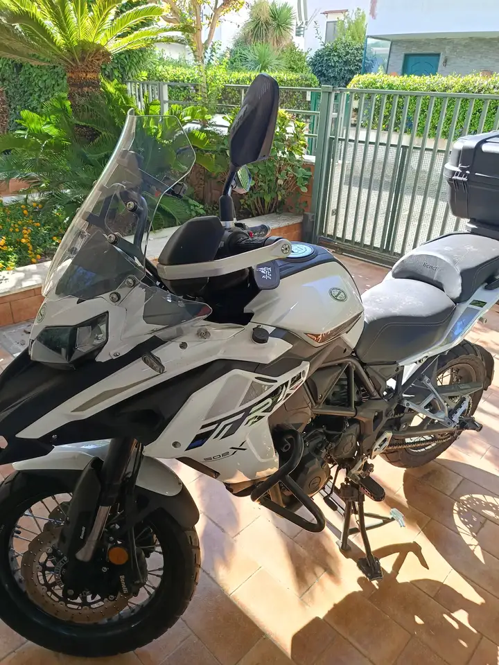 Benelli TRK 502