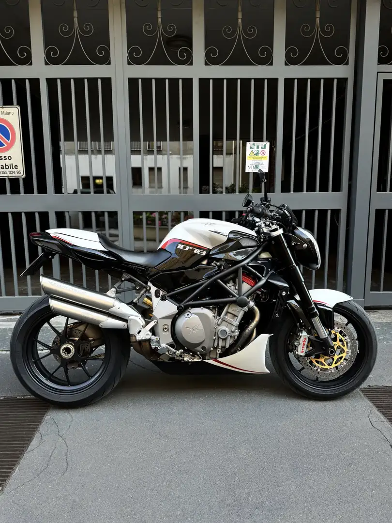 MV Agusta Brutale 1078 RR - 1