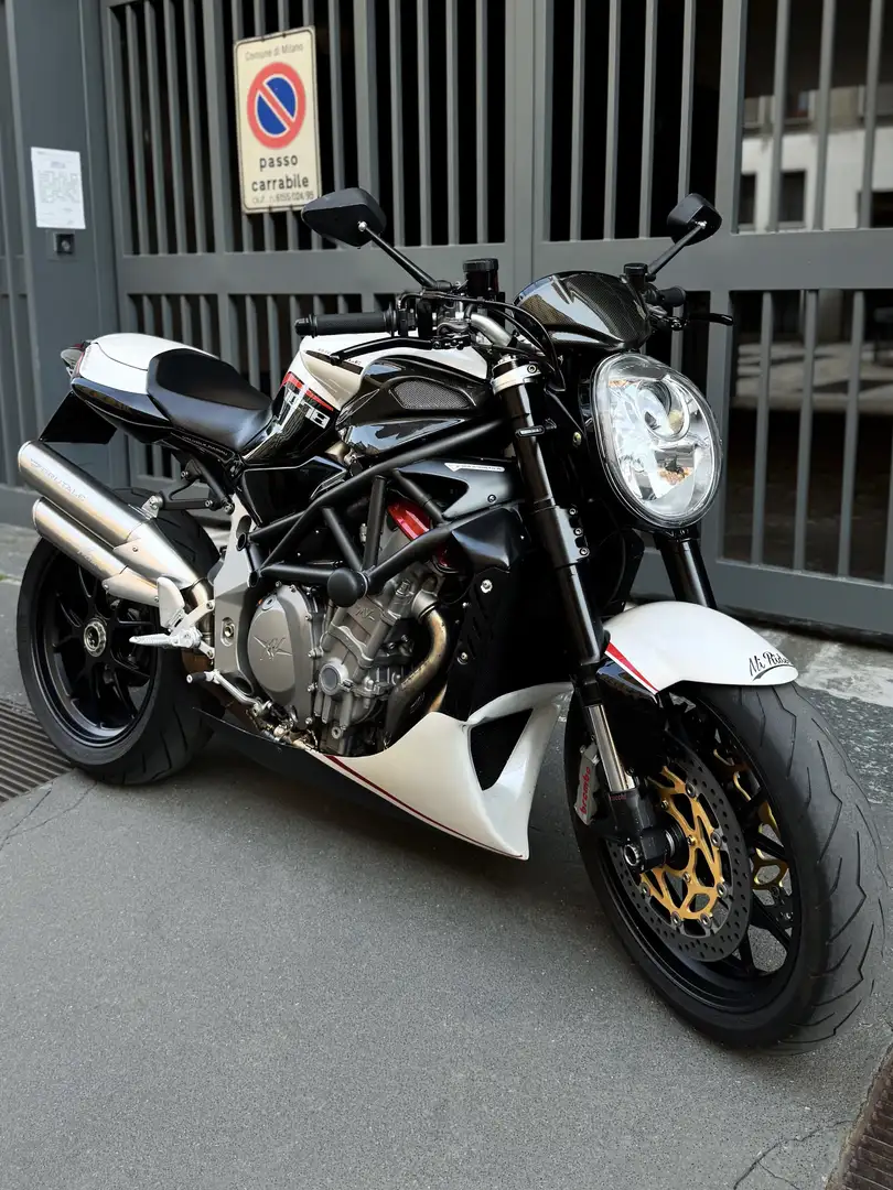 MV Agusta Brutale 1078 RR - 2