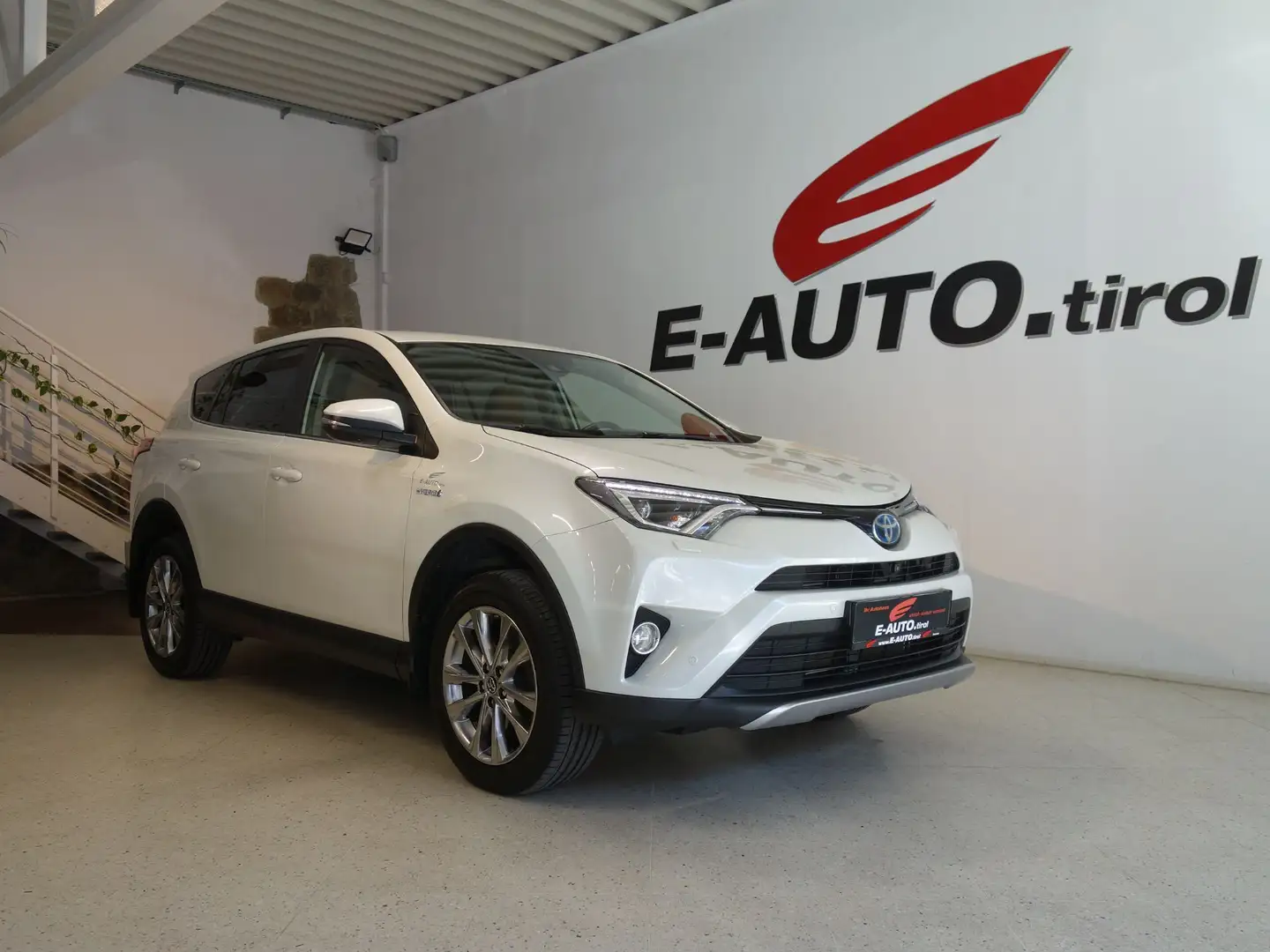 Toyota RAV 4 HYBRID 4WD Aut. Lounge *197PS SYSTEM*GARANTIE*VOLL Weiß - 1