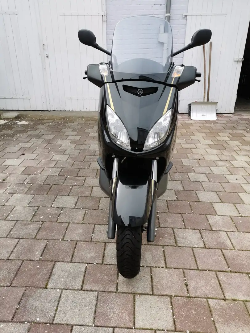 Yamaha X-Max 250 Fekete - 1