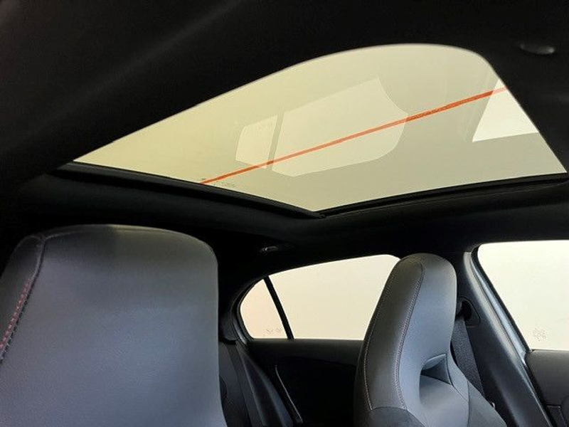 Mercedes-Benz A 250 e AMG-Line Panorama Distronic Keyless Go — photo 7