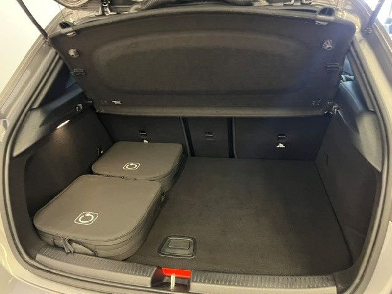 Mercedes-Benz A 250 e AMG-Line Panorama Distronic Keyless Go — photo 9