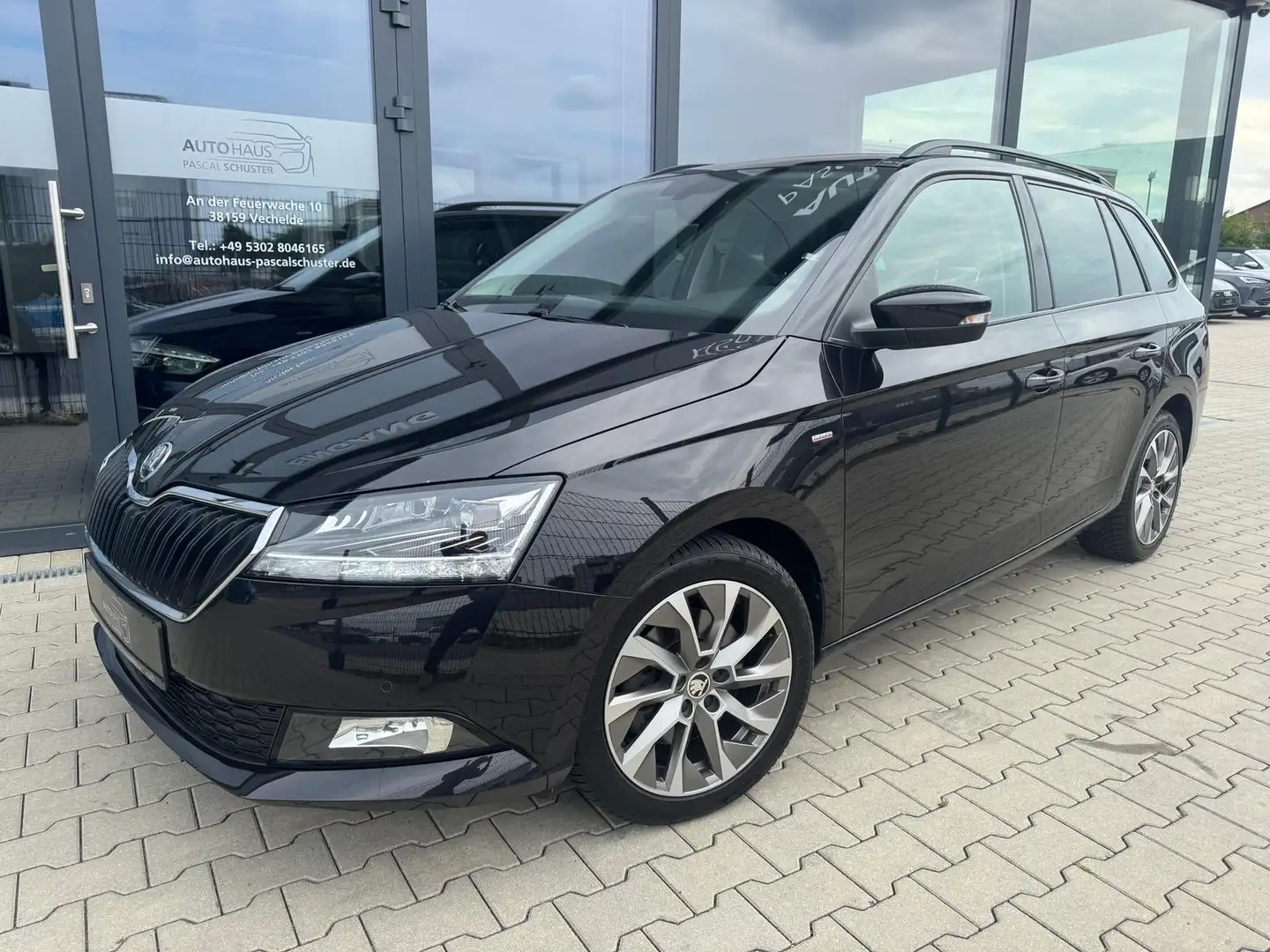 Skoda Fabia Clever Best of 1.0 TSI/DSG/ACC/LED/PANO Schwarz - 2