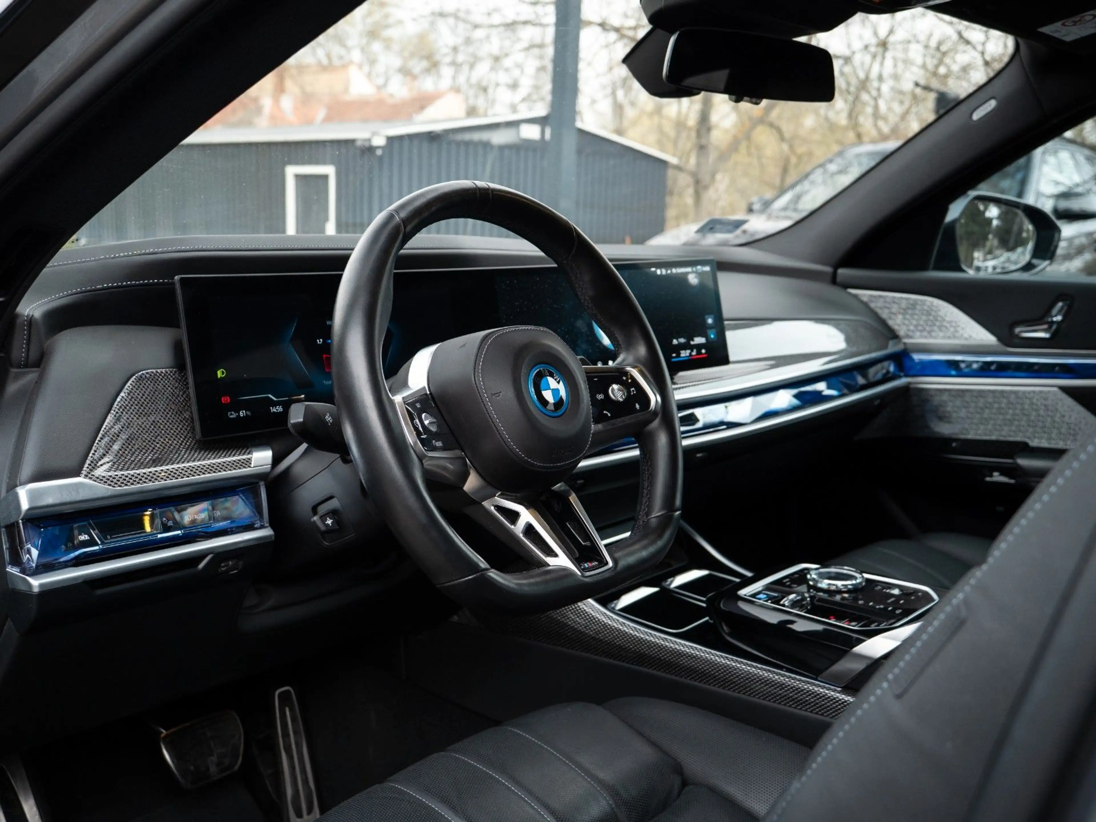 BMW i7 60 M SPORT.KRISTALL.TWO-TONE.TV.AUTOTÜR.FOND — photo 14