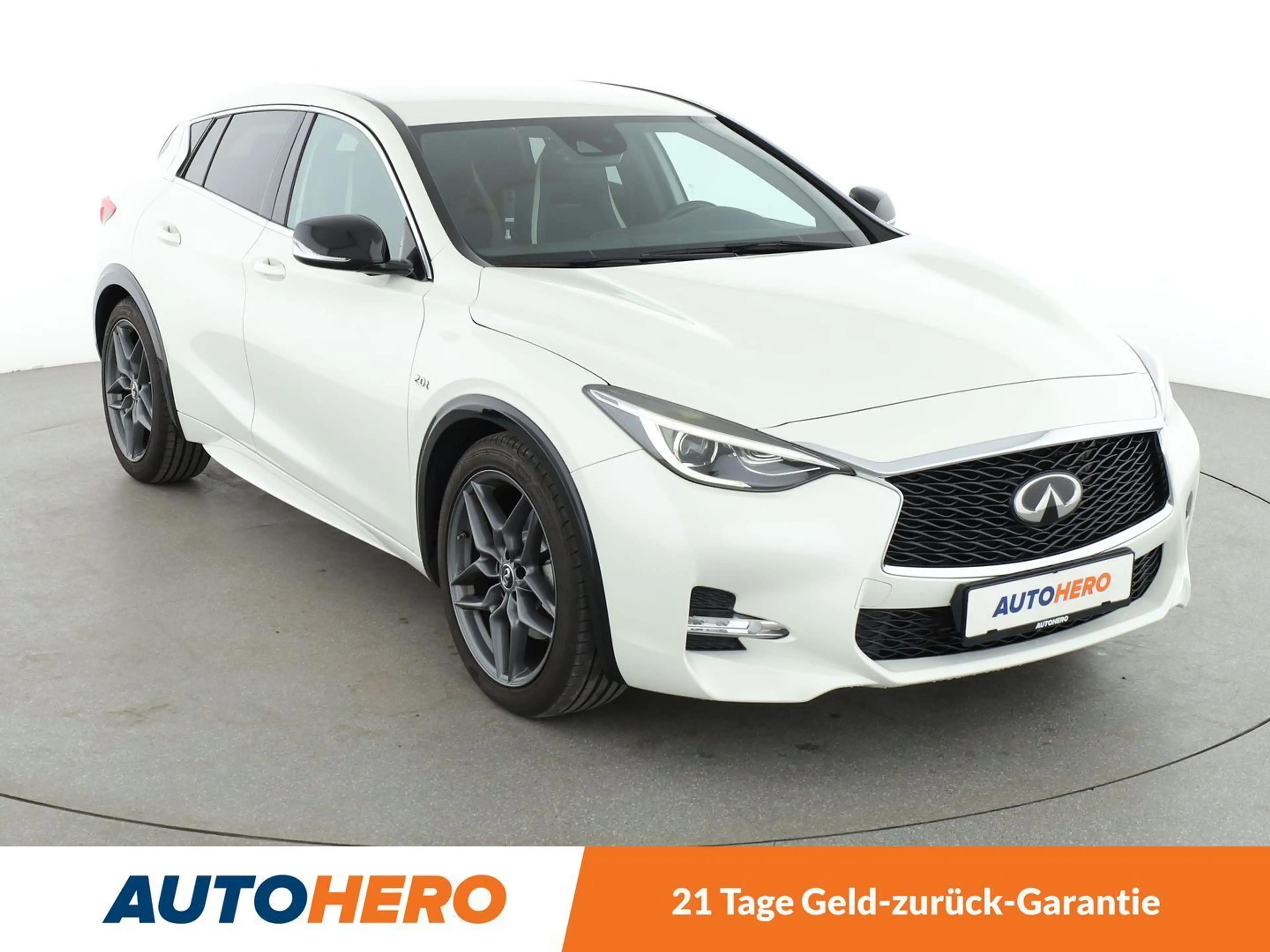 Infiniti Q30 2.0 Turbo Sport AWD Aut.*NAVI*PDC*SHZ*ALU* — photo 8