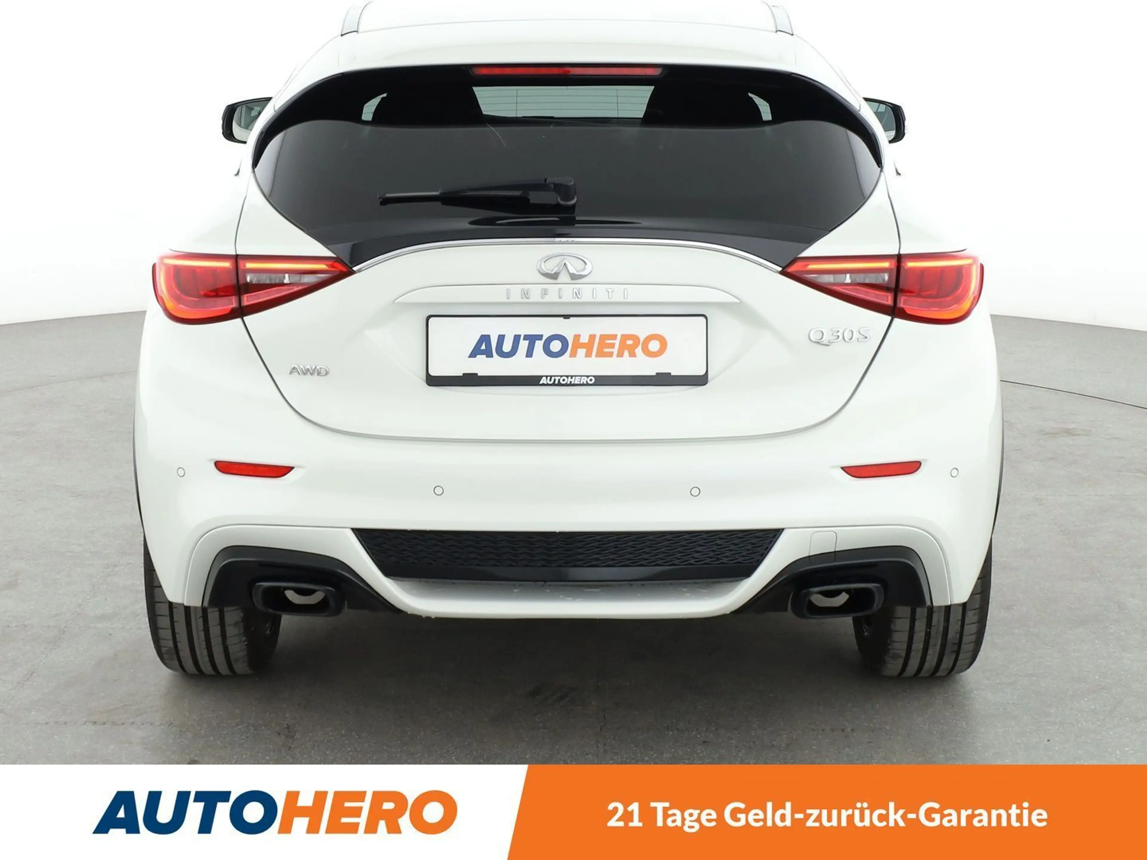 Infiniti Q30 2.0 Turbo Sport AWD Aut.*NAVI*PDC*SHZ*ALU* — photo 5