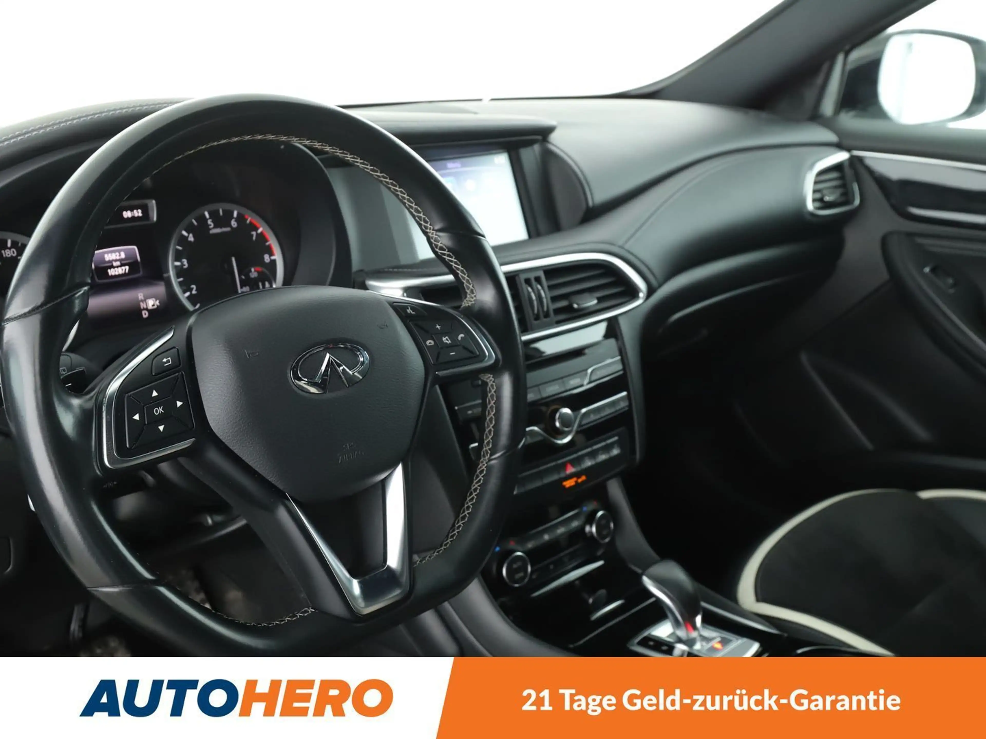 Infiniti Q30 2.0 Turbo Sport AWD Aut.*NAVI*PDC*SHZ*ALU* — photo 11