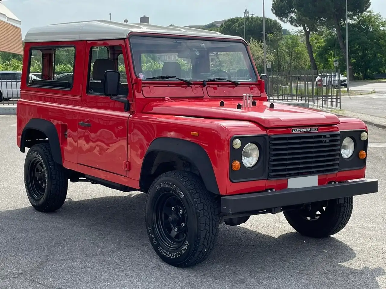 Land Rover Defender 2.5 90 ht restauro completo con garanzia 12-48 M, foto 4