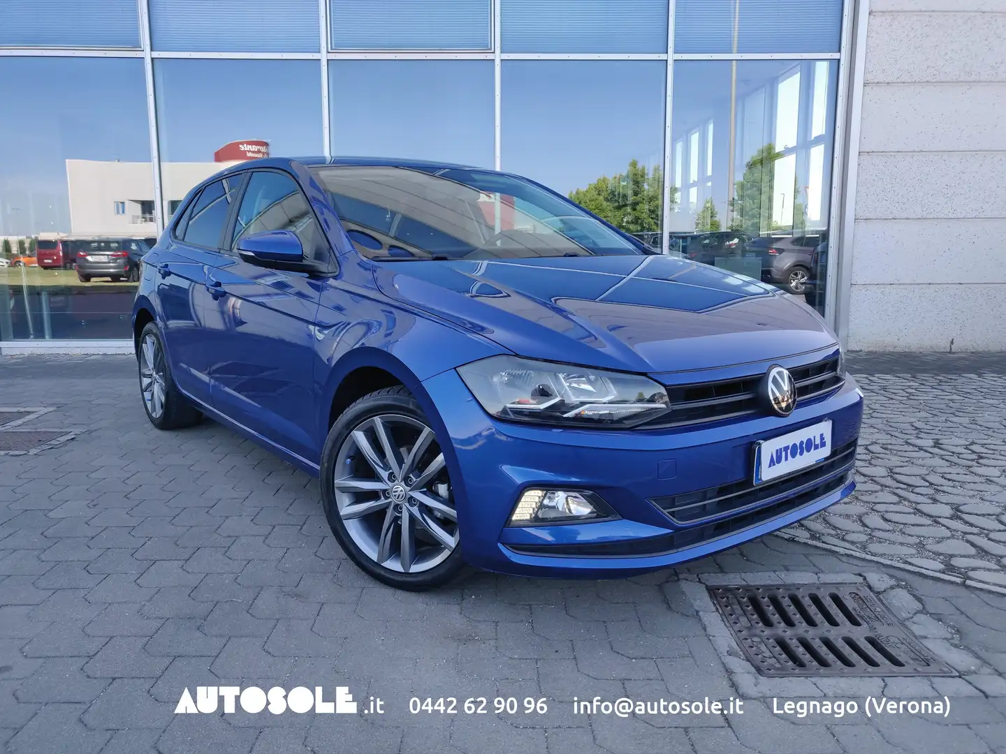 Volkswagen Polo 1.0 5P Trendline Blu/Azzurro - 1