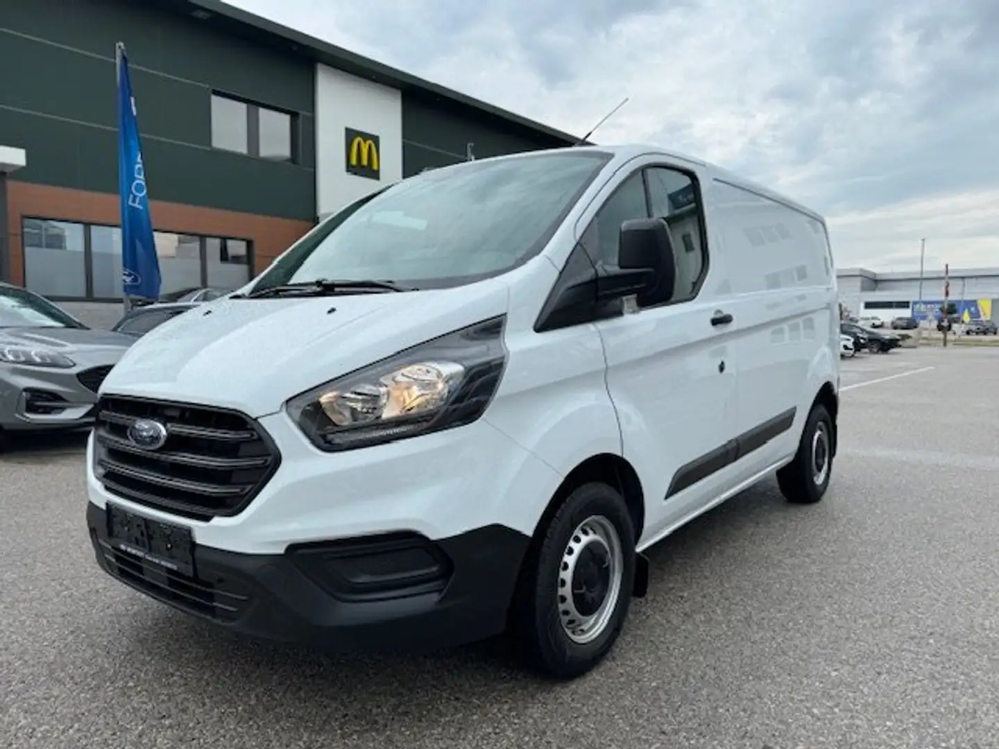 Ford Transit Custom 260 L1 Startup Weiß - 2