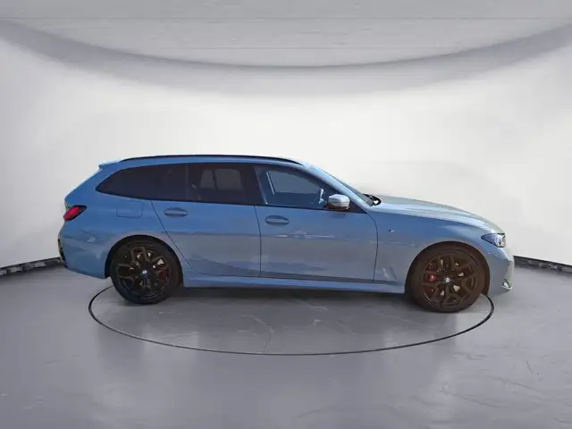 BMW 3 Series view 6