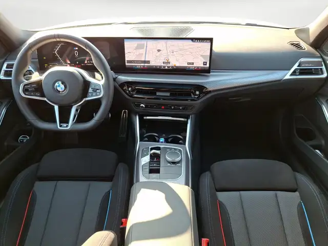BMW 3 Series view 11