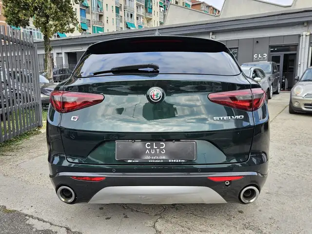 Alfa Romeo Stelvio view 5