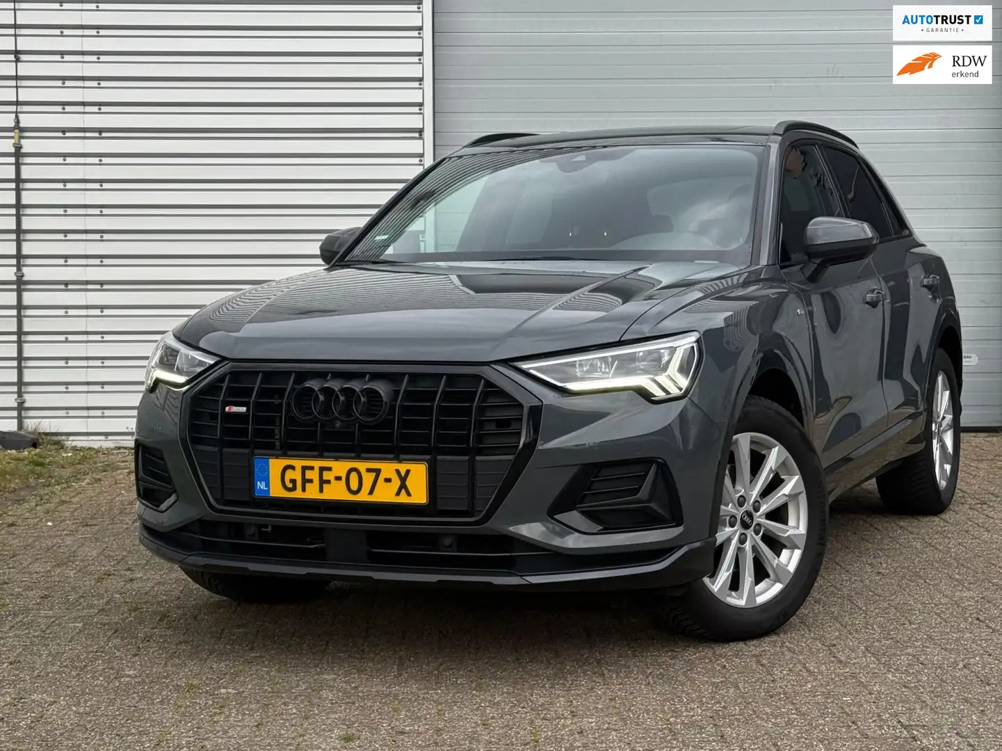 Audi Q3 35 TFSI S-Line Pano Keyless 360 Camera Gris - 1